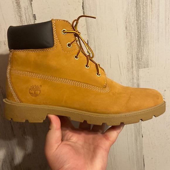 Timberland Other - There a size 7 in men and are in good condition